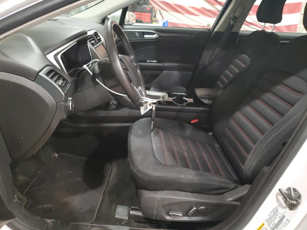 2016 Ford Fusion Se Hybrid VIN: 3FA6P0LU3GR266133 Lot: 83534594