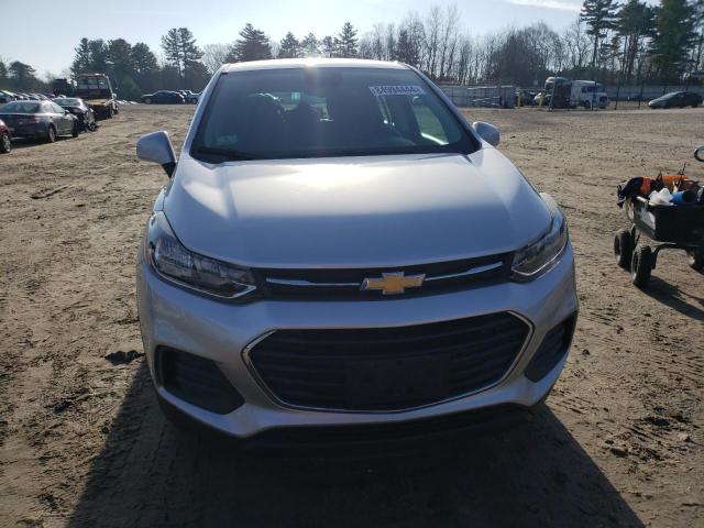  CHEVROLET TRAX 2018 Srebrny