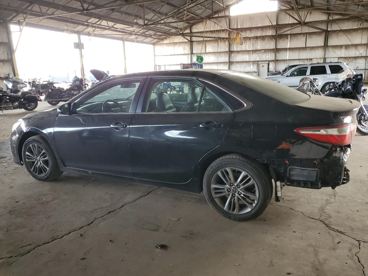 VIN 4T1BF1FK9GU519536 2016 TOYOTA CAMRY no.2