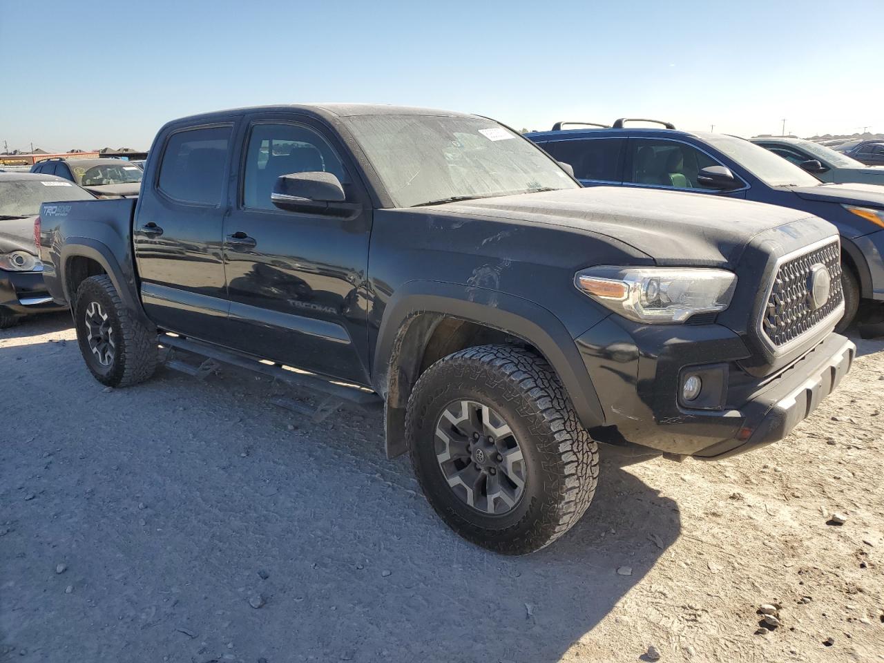 VIN 5TFCZ5AN1JX127116 2018 TOYOTA TACOMA no.4