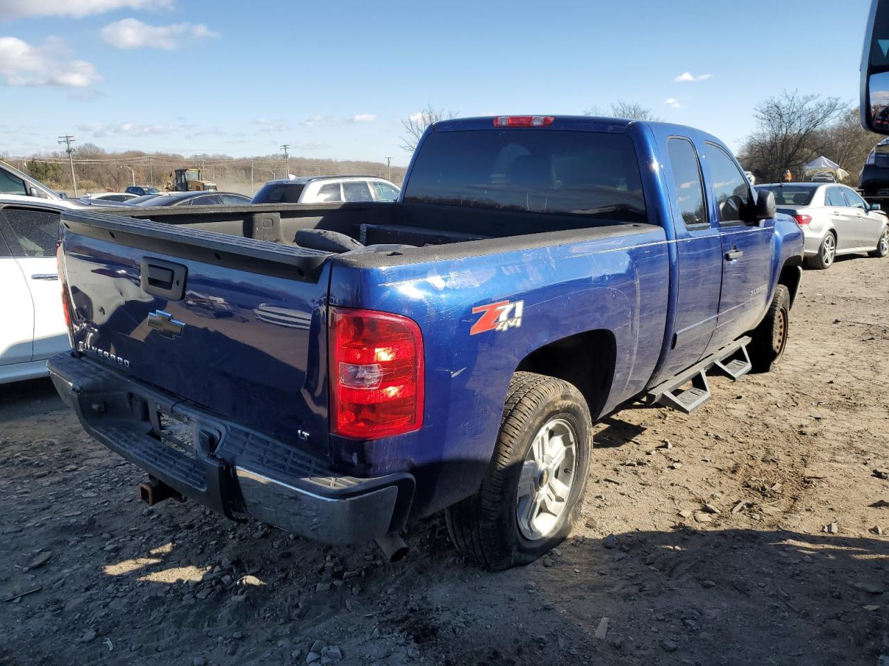 2013 Chevrolet Silverado - Image 3