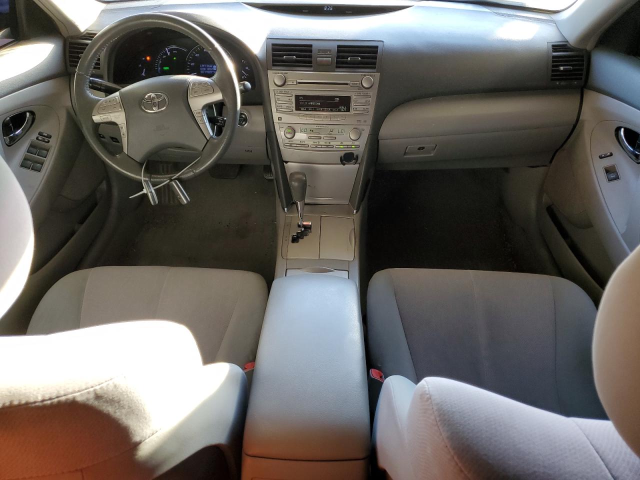 2010 Toyota Camry - Image 8