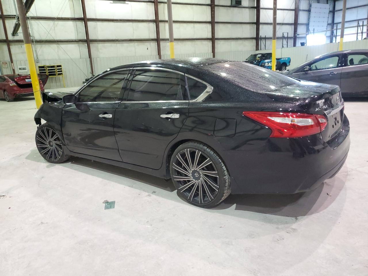2016 Nissan Altima - Image 2