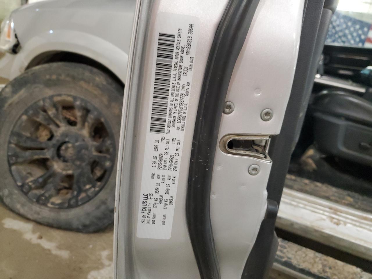 2015 Ram 1500 Laramie VIN: 1C6RR7VT6FS637228 Lot: 83196794