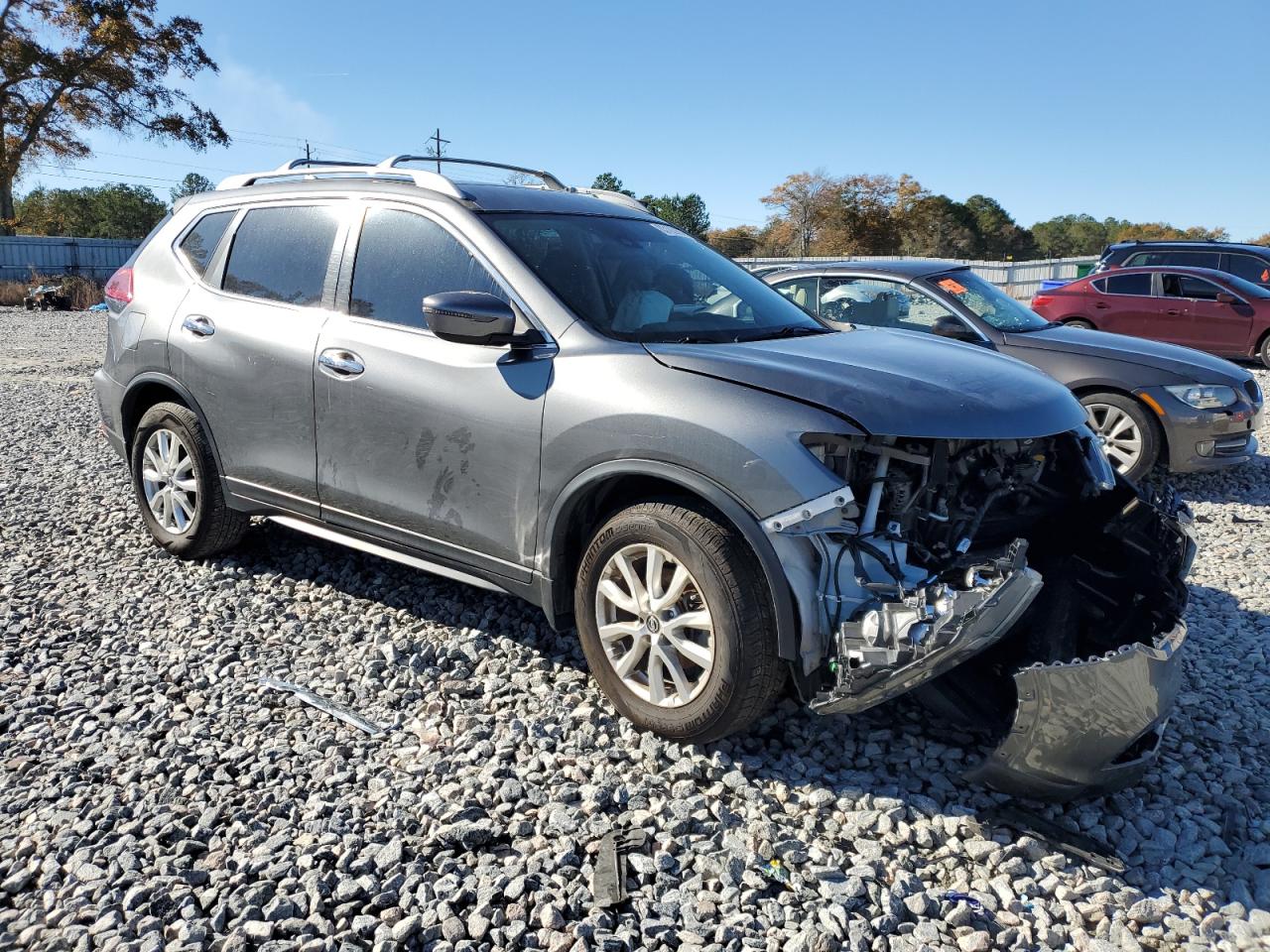 VIN 5N1AT2MT5KC802780 2019 NISSAN ROGUE no.4