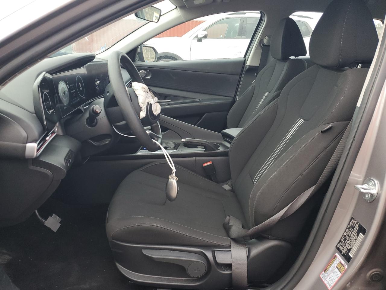 2024 Hyundai Elantra - Image 7