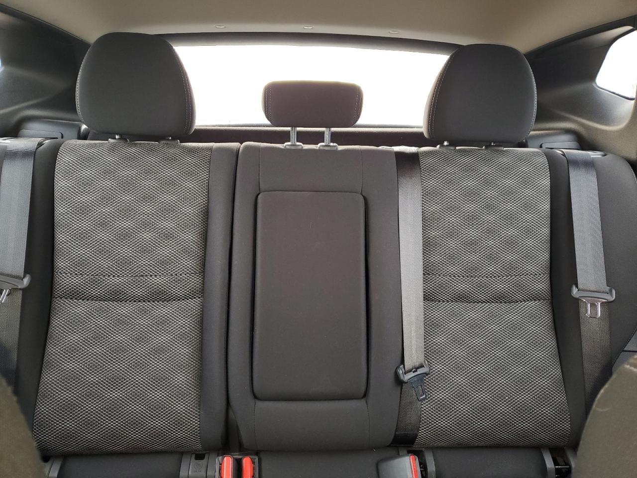 2017 Nissan Rogue - Image 10