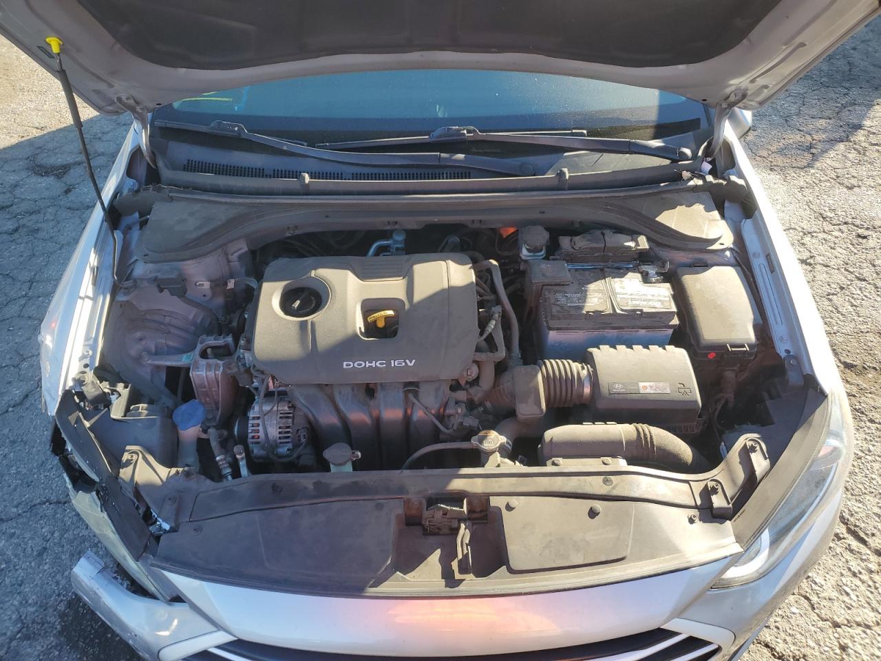 2017 Hyundai Elantra - Image 11