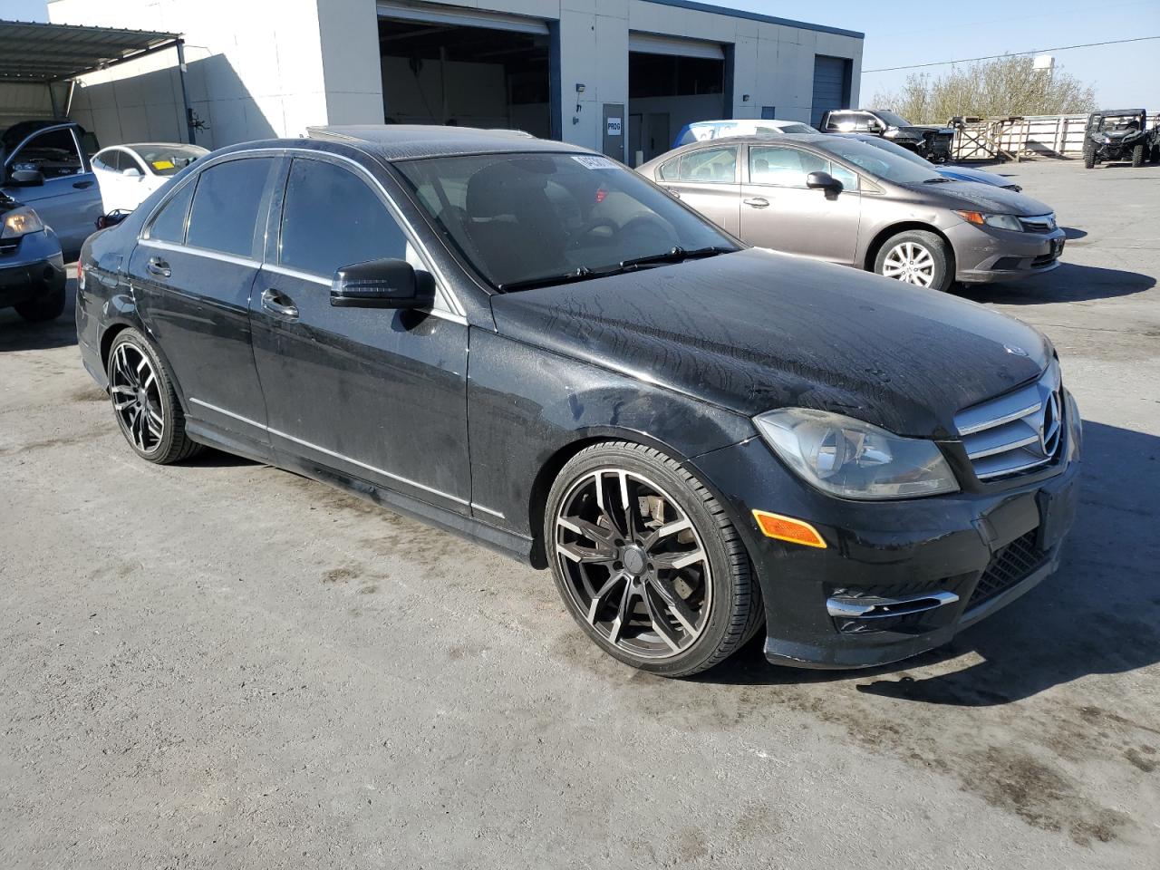 VIN WDDGF4HB1DR240935 2013 MERCEDES-BENZ C-CLASS no.4