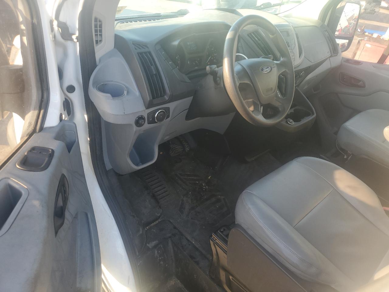 2017 Ford Transit - Image 8