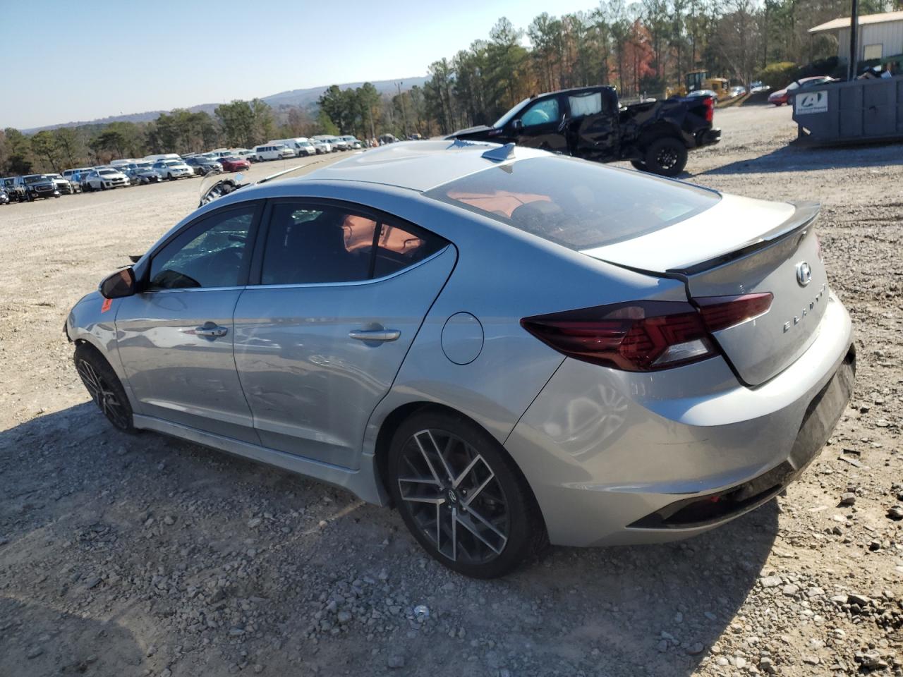 KMHD04LB9LU954812 2020 HYUNDAI ELANTRA - Image 2