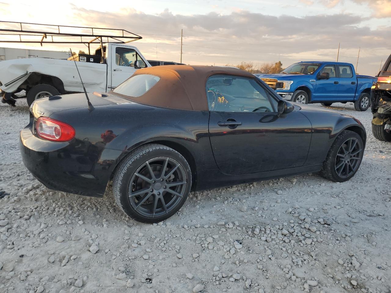 VIN JM1NC2NF8F0242808 2015 MAZDA MX5 no.3