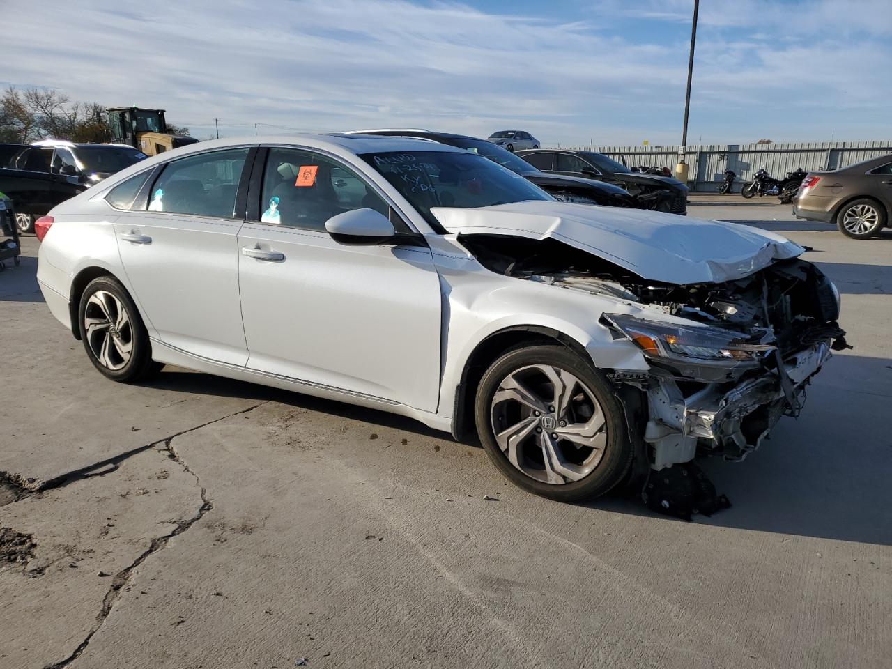 VIN 1HGCV1F46JA205608 2018 HONDA ACCORD no.4