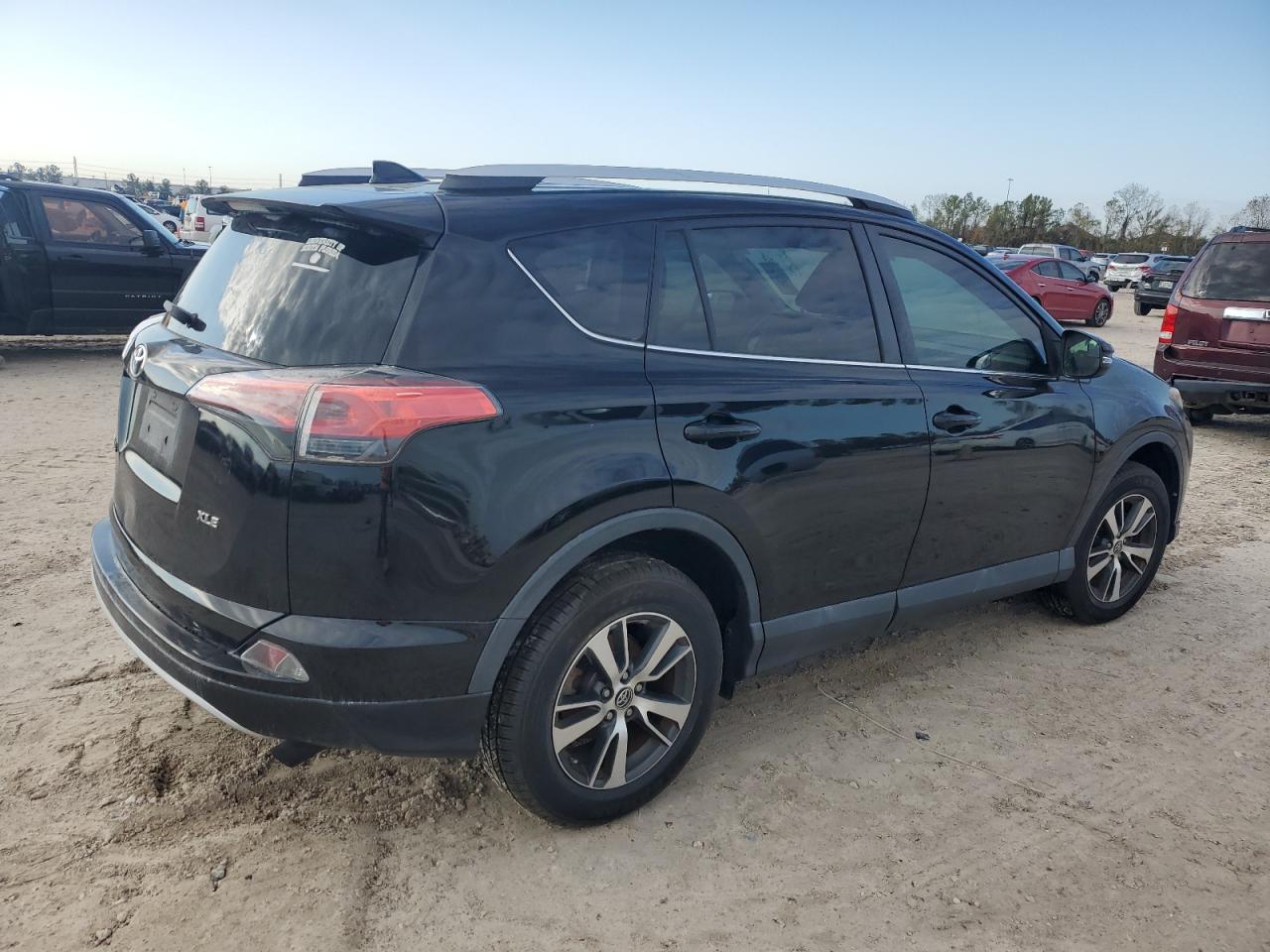 VIN 2T3WFREV0GW304209 2016 TOYOTA RAV4 no.3