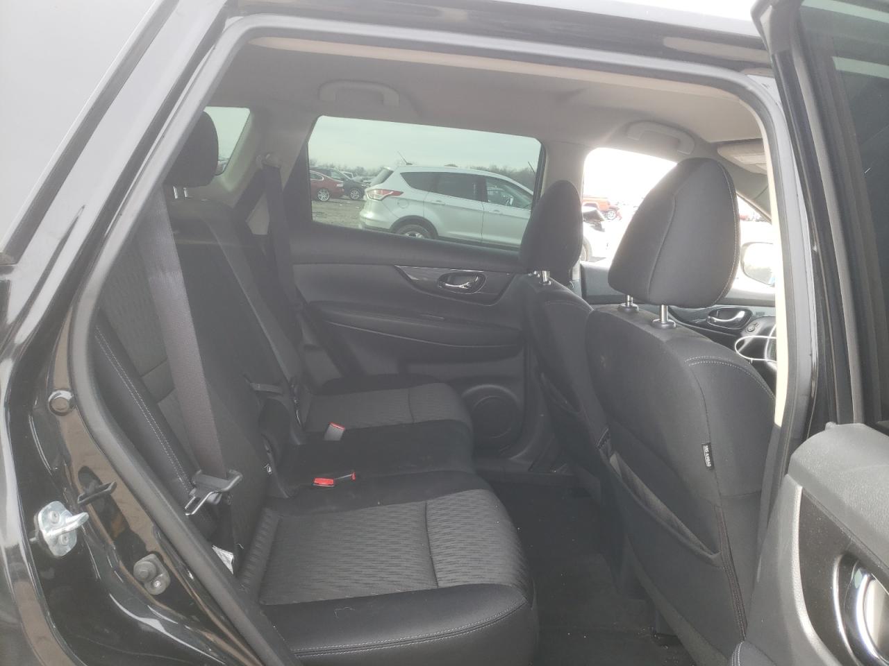 2017 Nissan Rogue - Image 11
