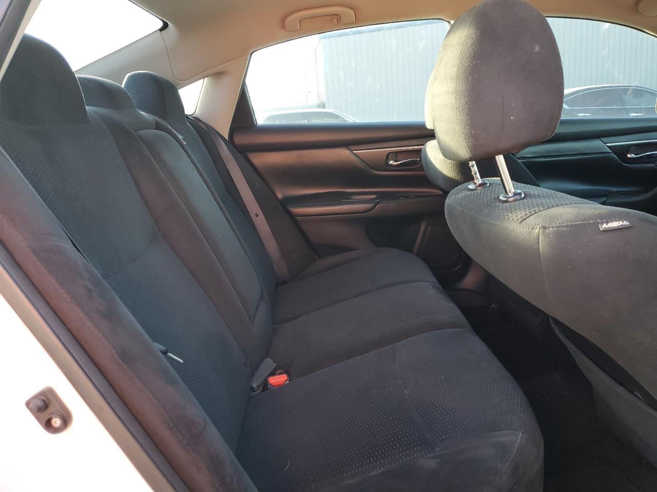 2015 Nissan Altima - Image 10