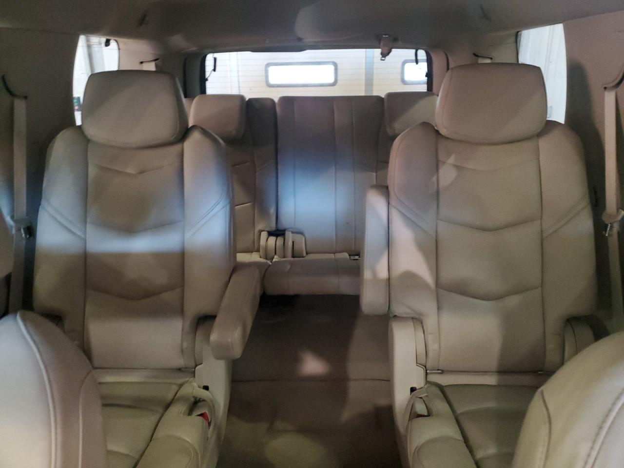 2016 Cadillac Escalade - Image 10