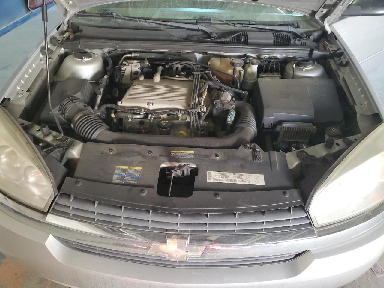 2004 Chevrolet Malibu - Image 11