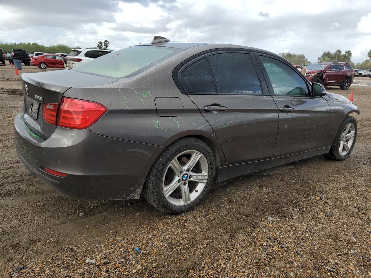 VIN WBA3A5C56DF359481 2013 BMW 3 SERIES no.3