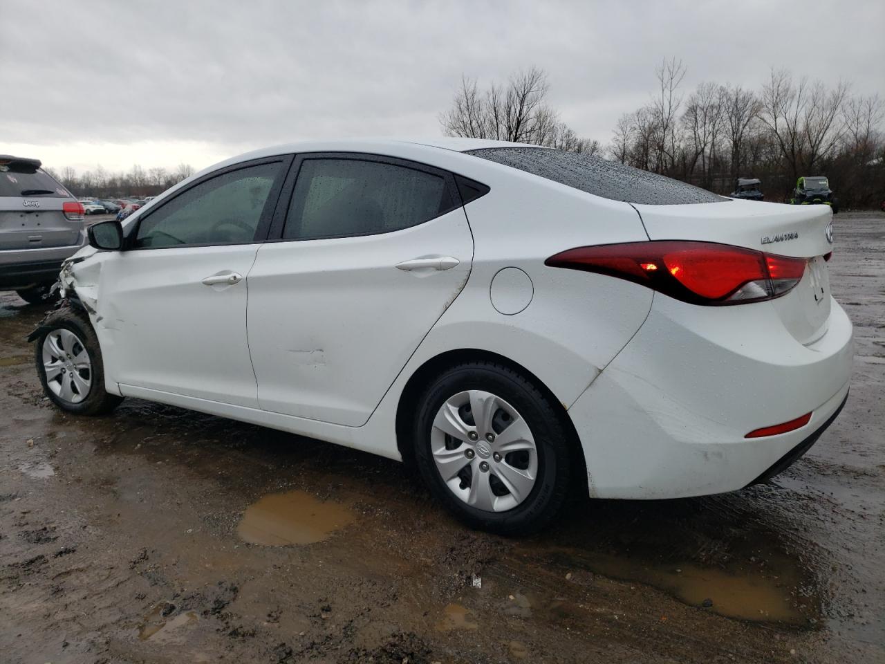 2016 Hyundai Elantra - Image 2