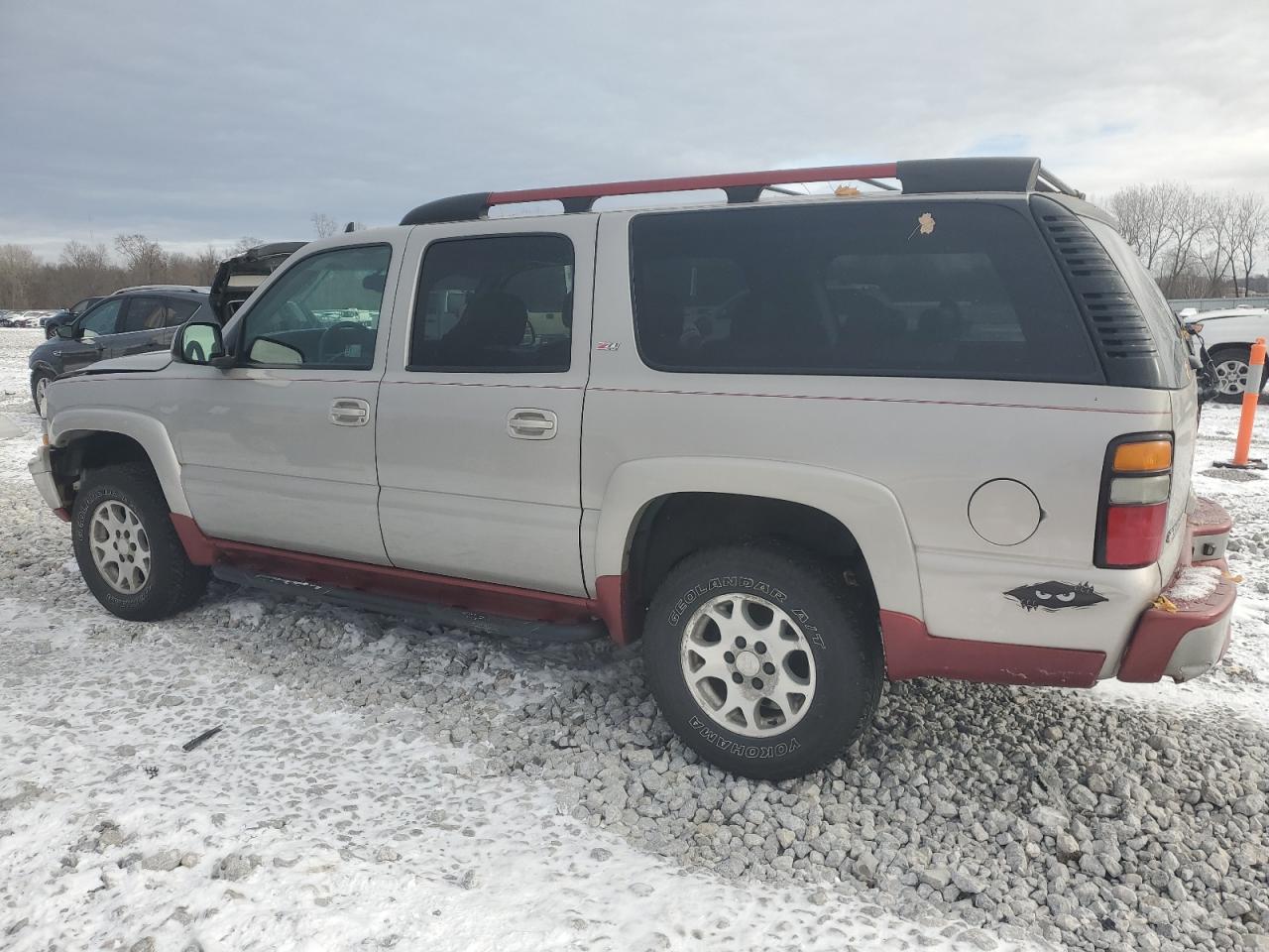 2006 Chevrolet Suburban - Image 2