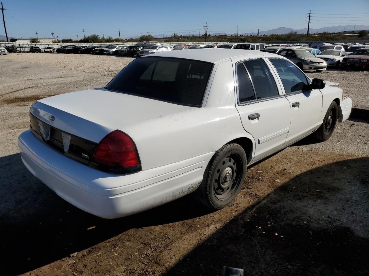 2009 Ford Crown Victoria - Image 3