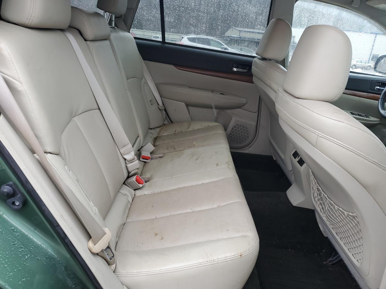 2014 Subaru Outback - Image 11