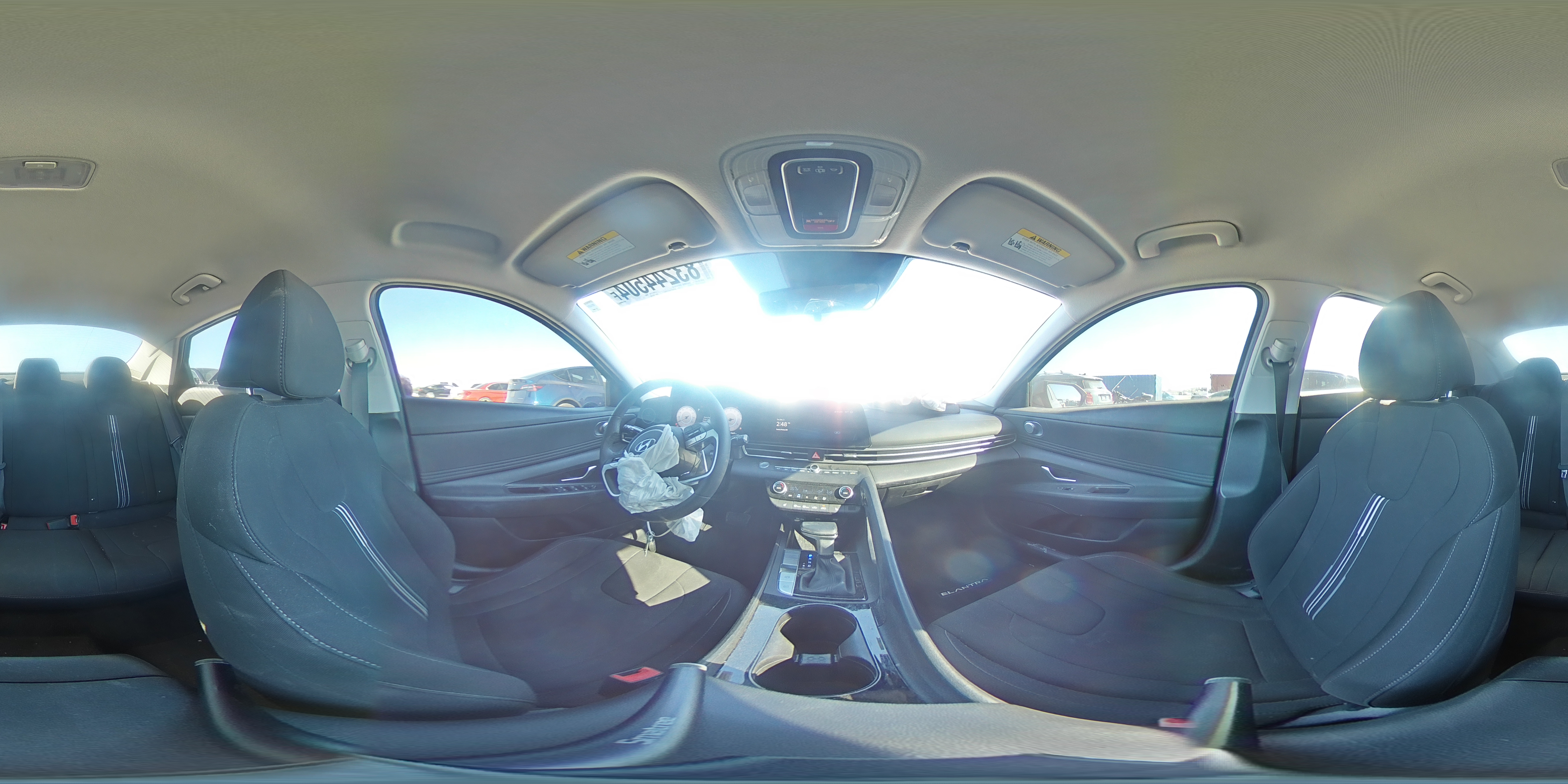 2023 Hyundai Elantra - Image 12