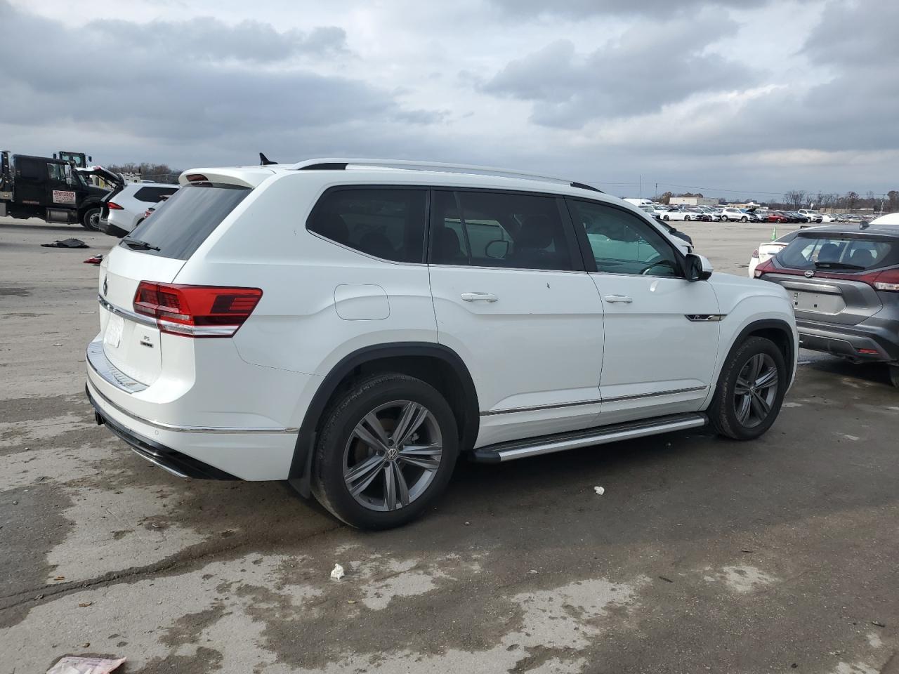 2019 Volkswagen Atlas - Image 3
