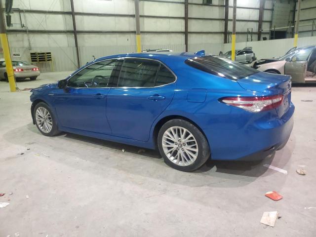  TOYOTA CAMRY 2020 Granatowy