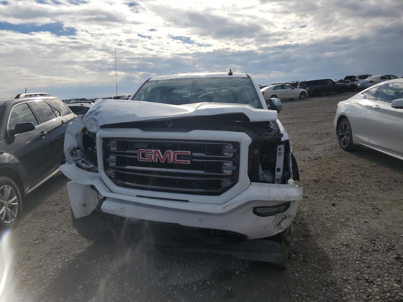 2016 GMC Sierra - Image 5