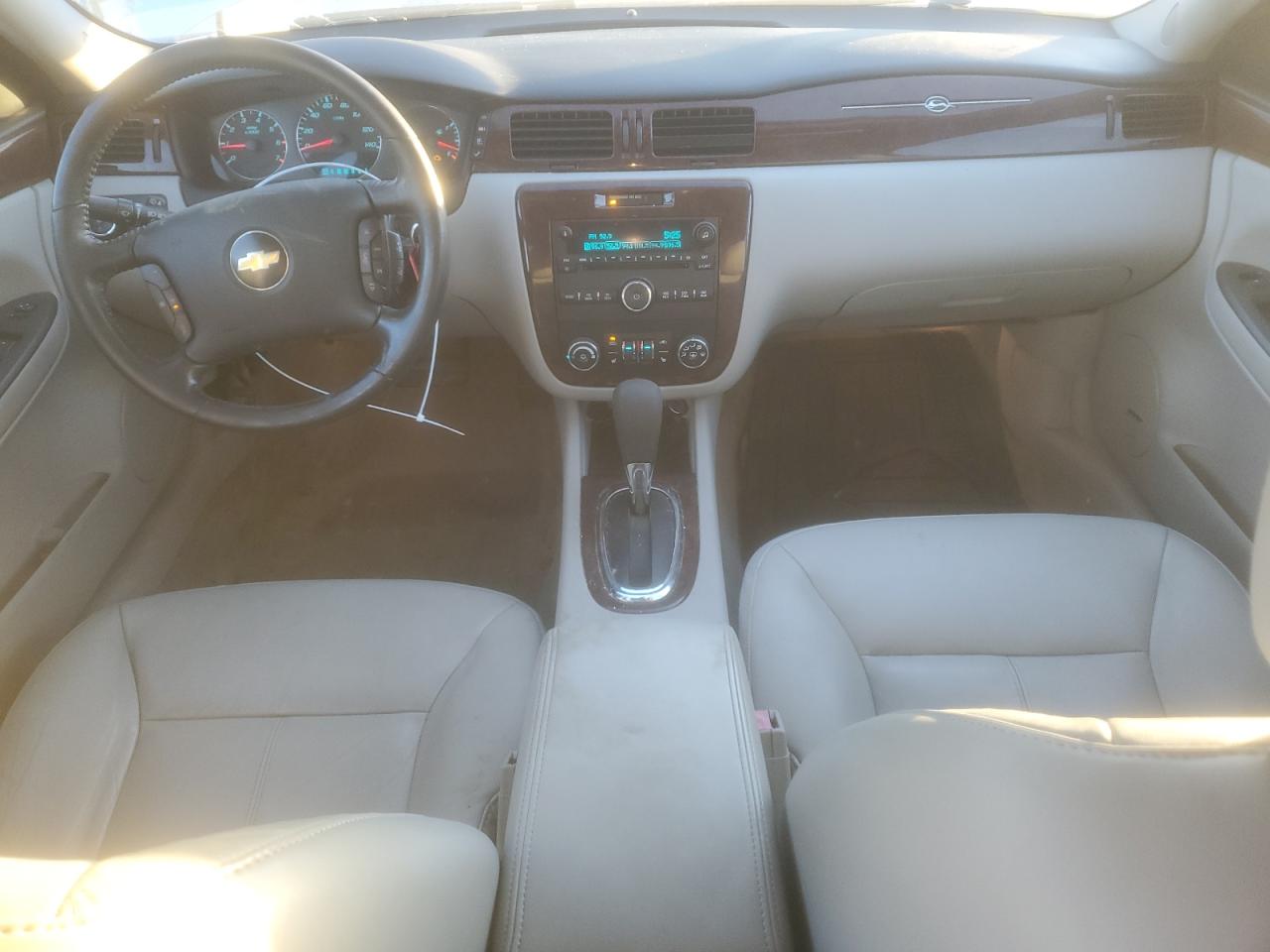 2010 Chevrolet Impala - Image 8
