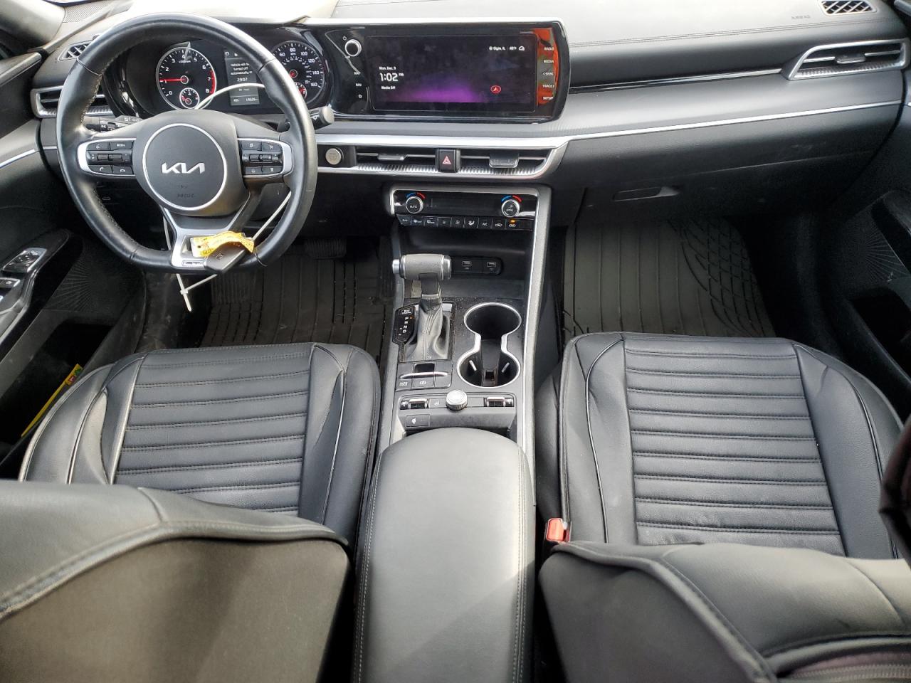 2024 Kia K5 - Image 8