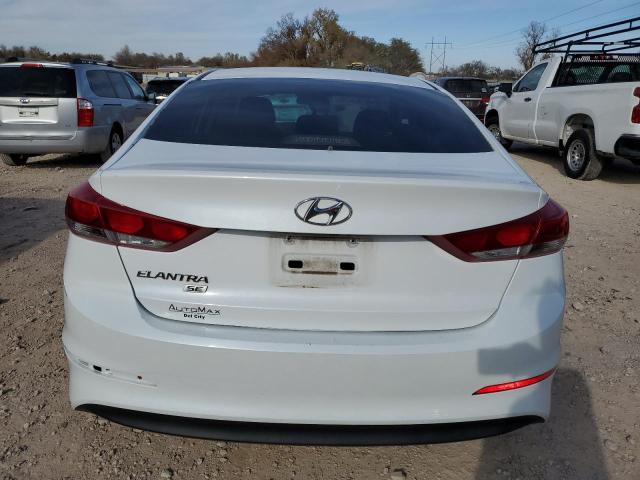  HYUNDAI ELANTRA 2018 Белы