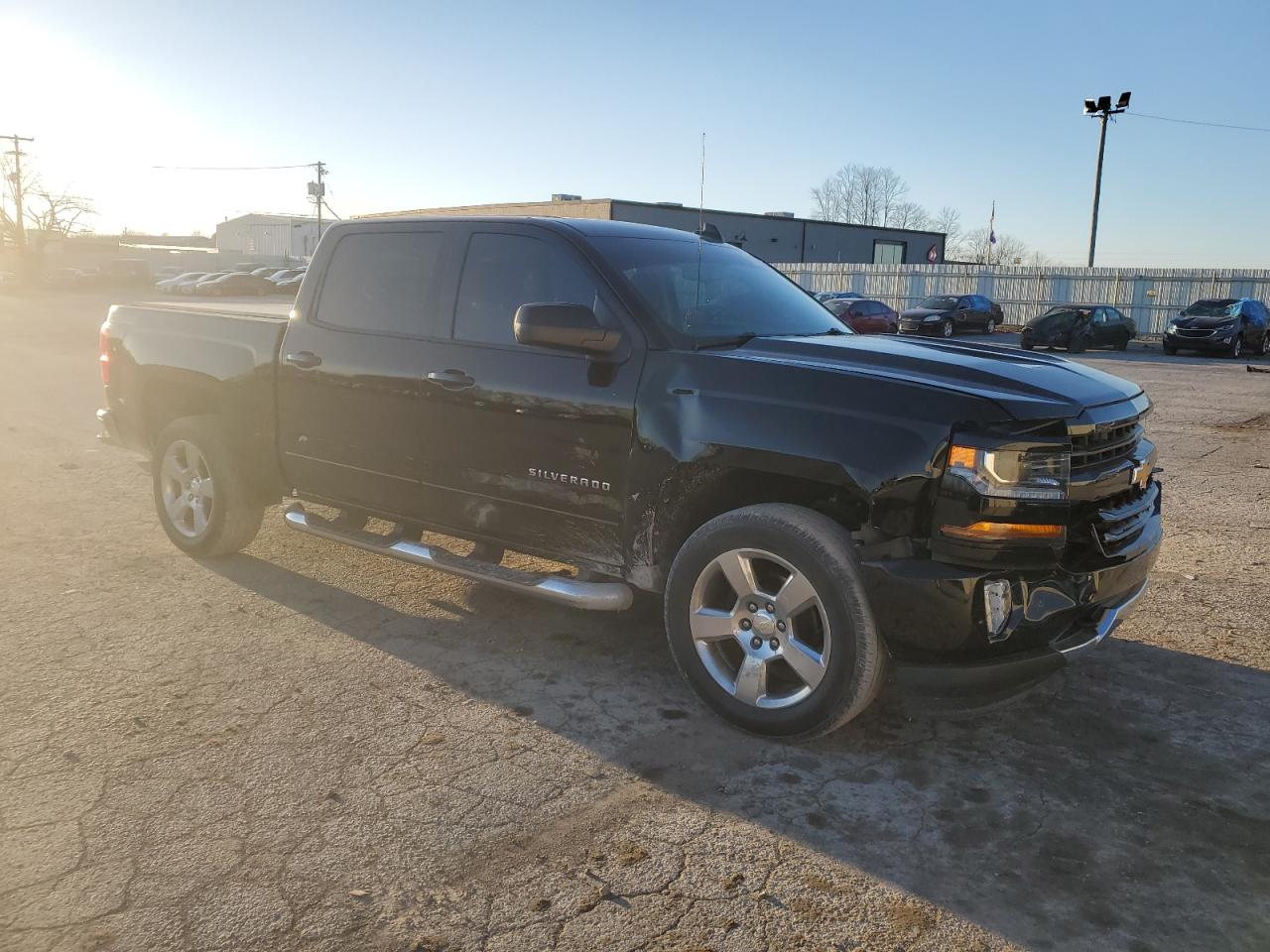 2016 Chevrolet Silverado - Image 4
