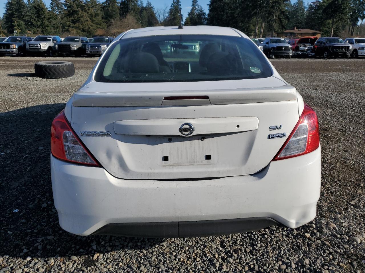 VIN 3N1CN7APXJL882241 2018 NISSAN VERSA no.6