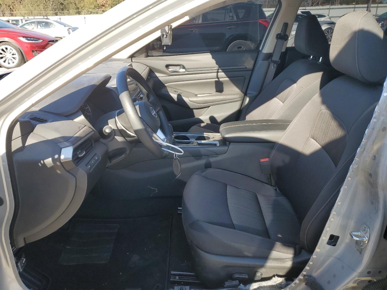 2024 Nissan Altima - Image 7