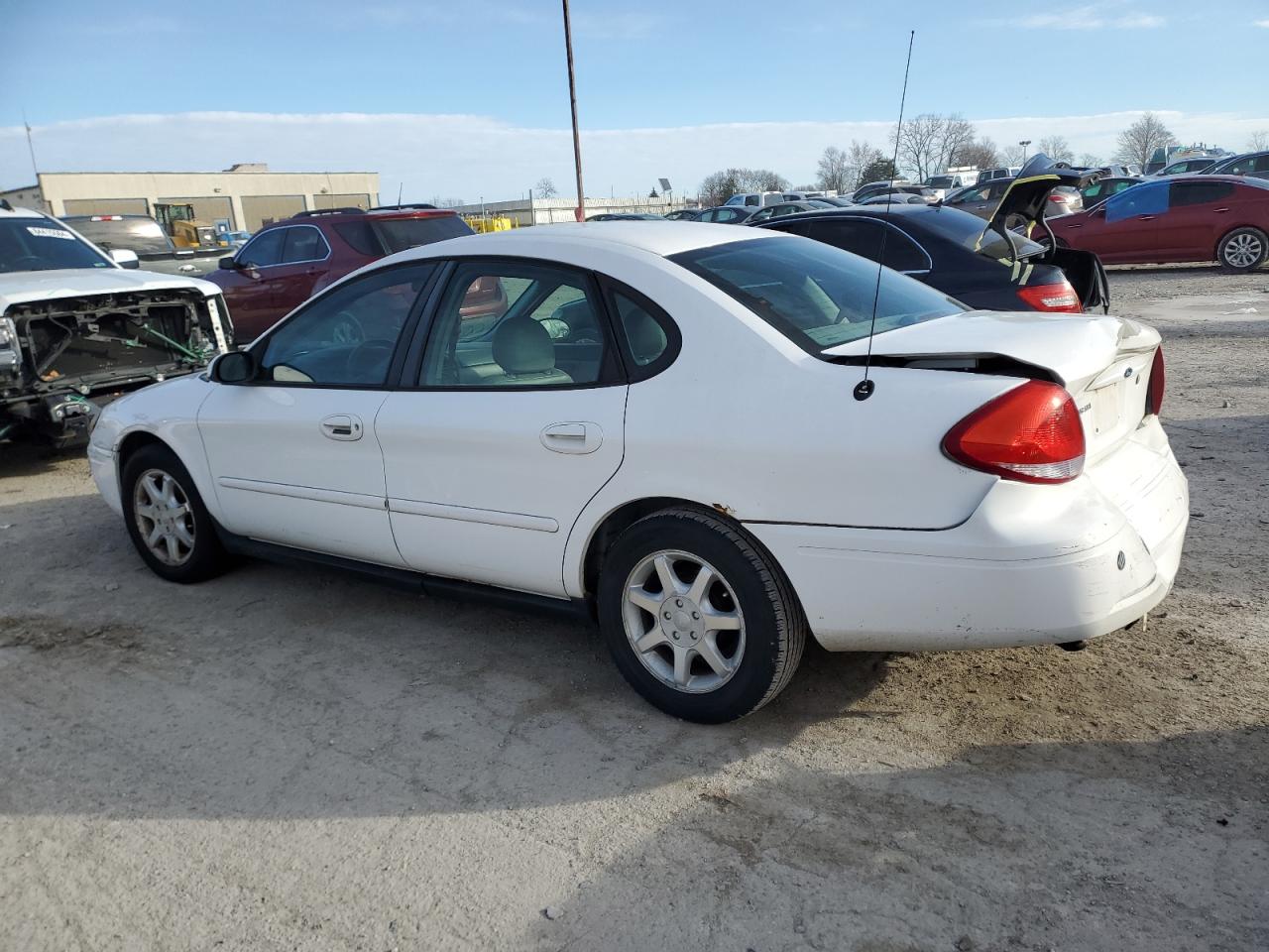 2006 Ford Taurus - Image 2