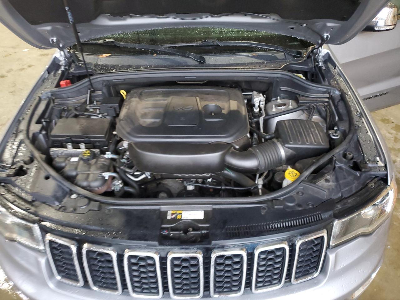 2021 Jeep Grand Cherokee - Image 12