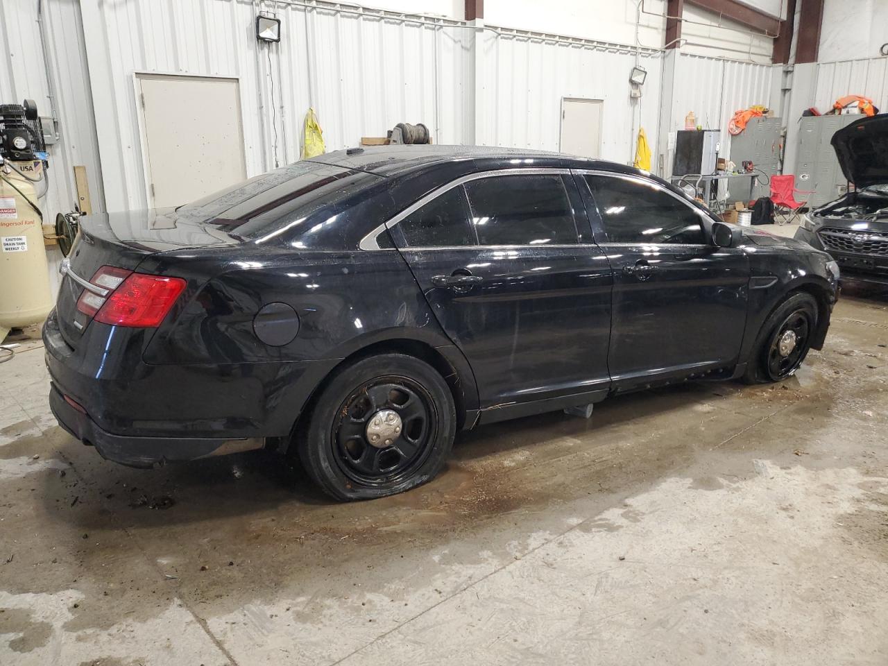 2017 Ford Taurus - Image 3