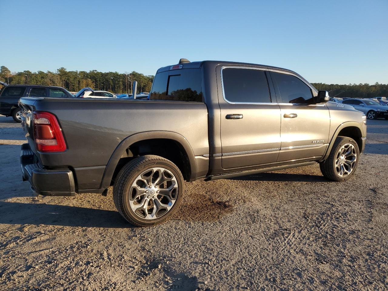 2019 RAM 1500 - Image 3