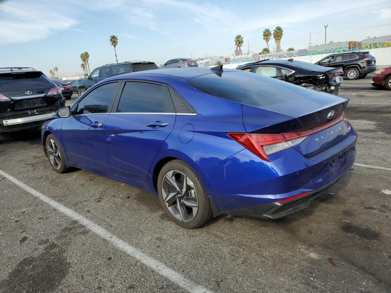 2023 Hyundai Elantra - Image 2