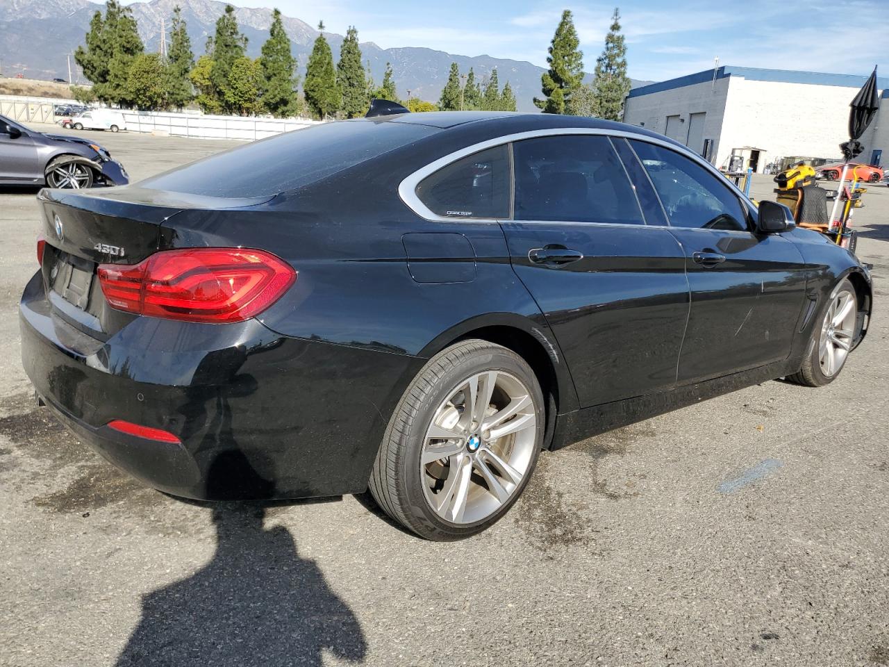 VIN WBA4J1C59JBG81017 2018 BMW 4 SERIES no.3