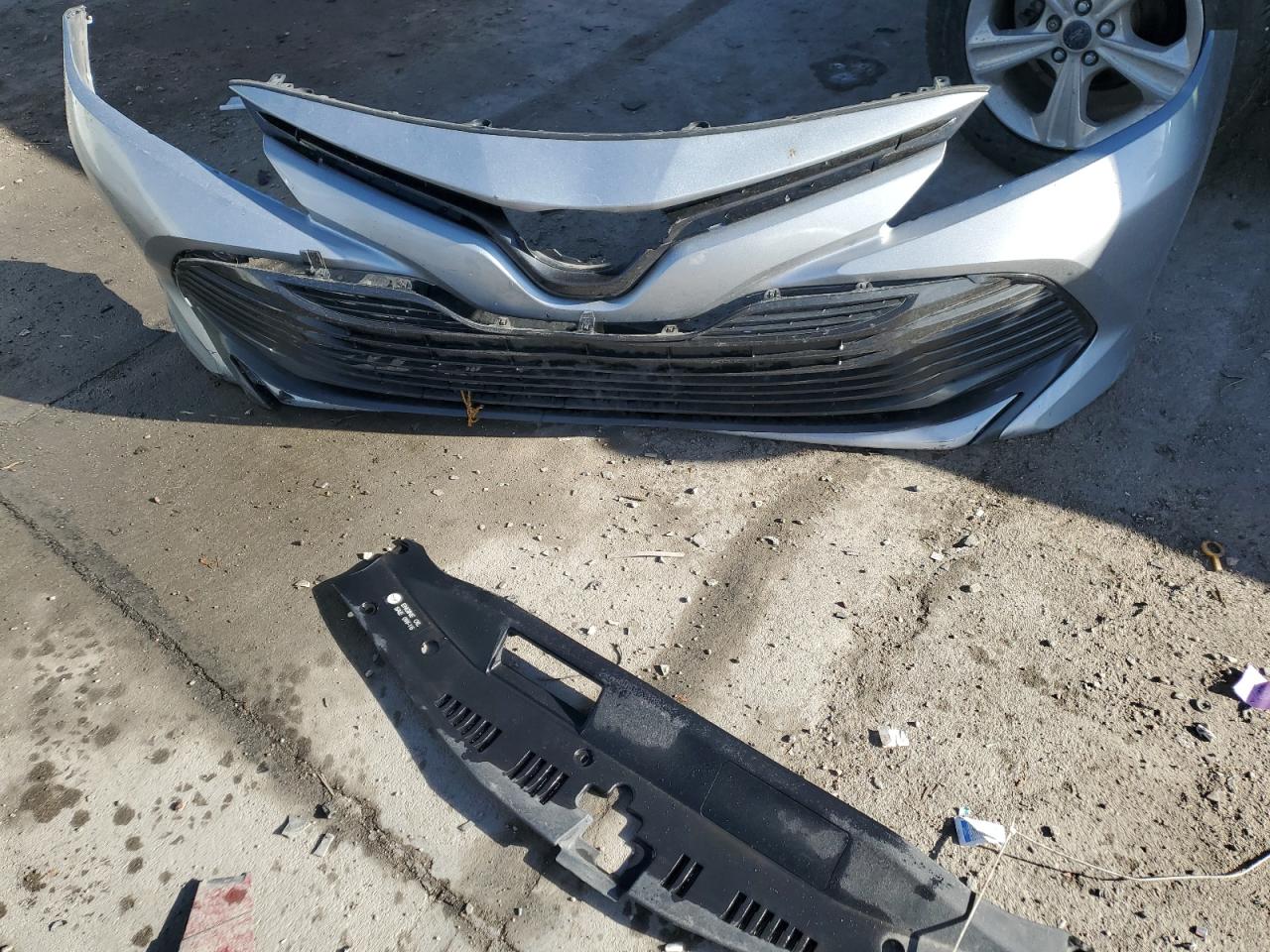 2019 Toyota Camry - Image 12