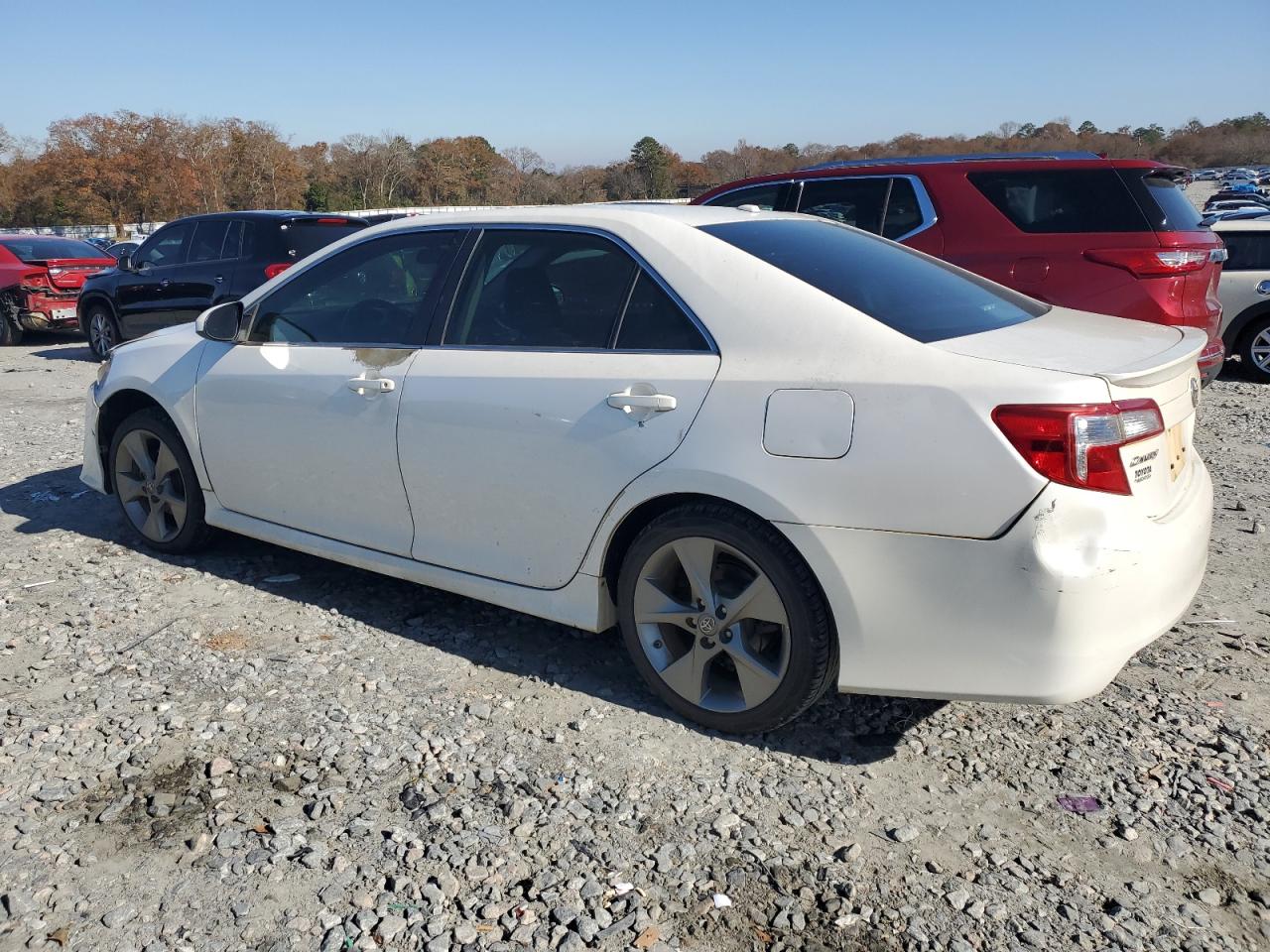 VIN 4T1BF1FK0EU427552 2014 TOYOTA CAMRY no.2