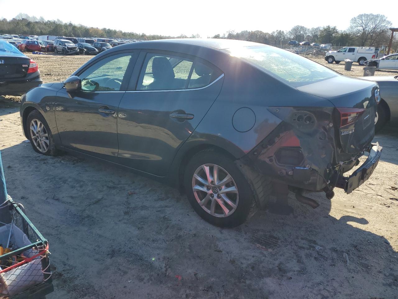 3MZBM1U7XGM301583 2016 MAZDA 3 - Image 2