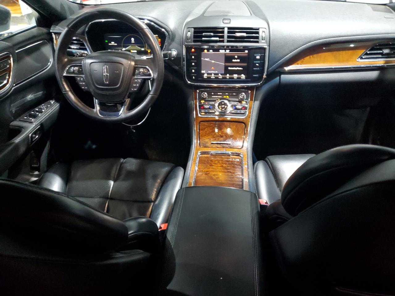 2017 Lincoln Continental - Image 8