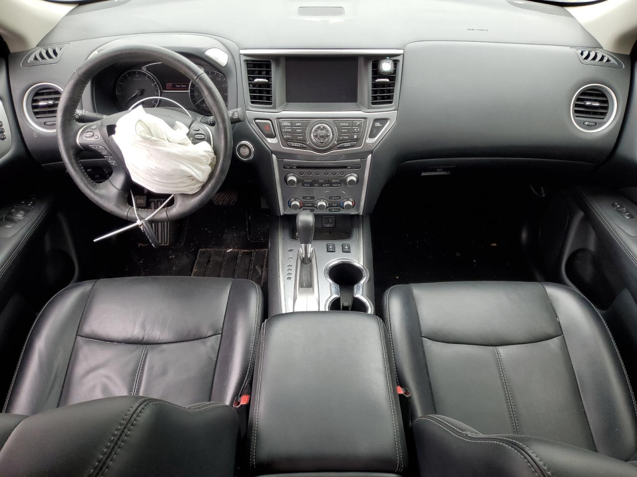 2020 Nissan Pathfinder - Image 8