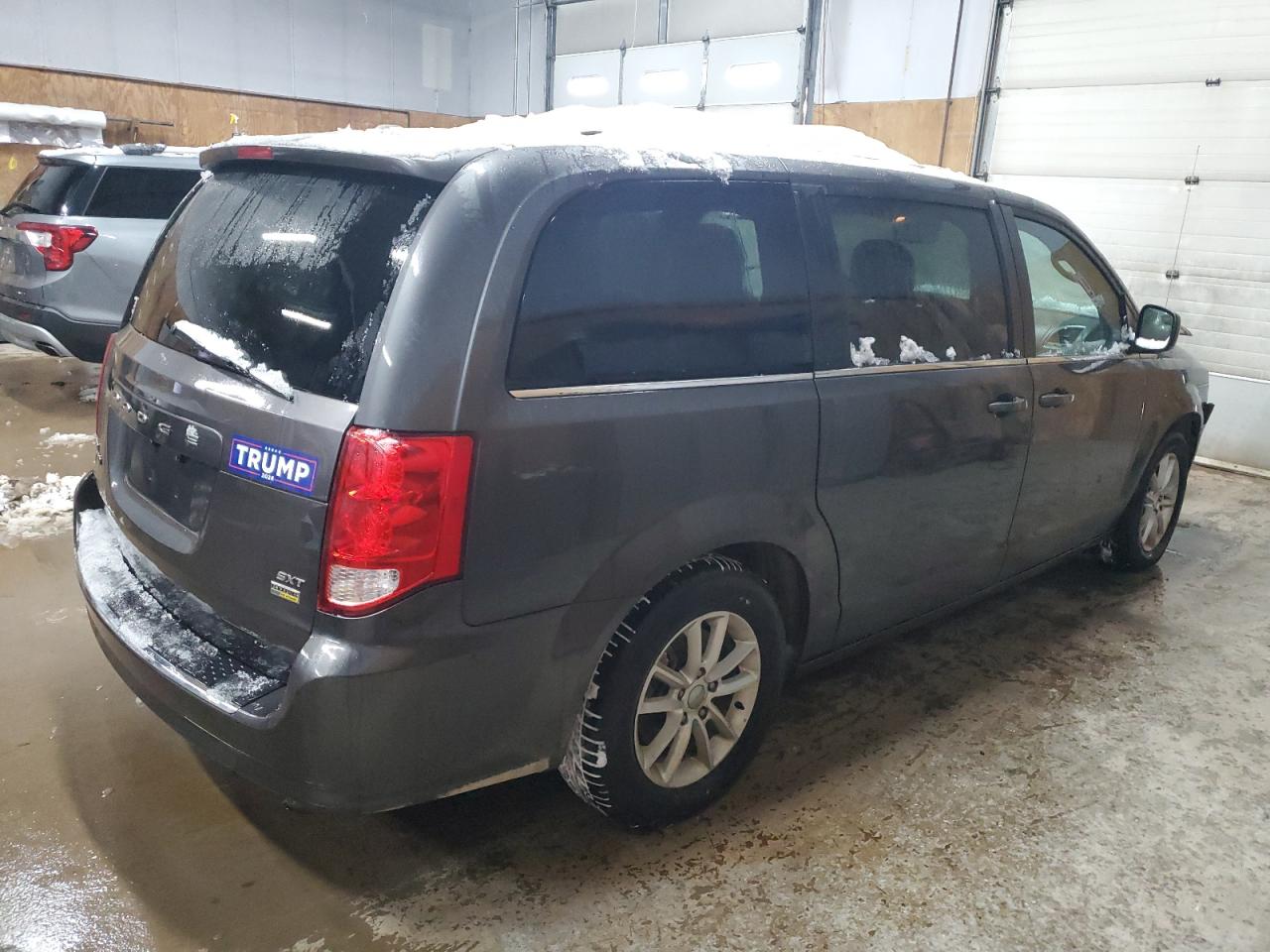 2019 Dodge Caravan - Image 3