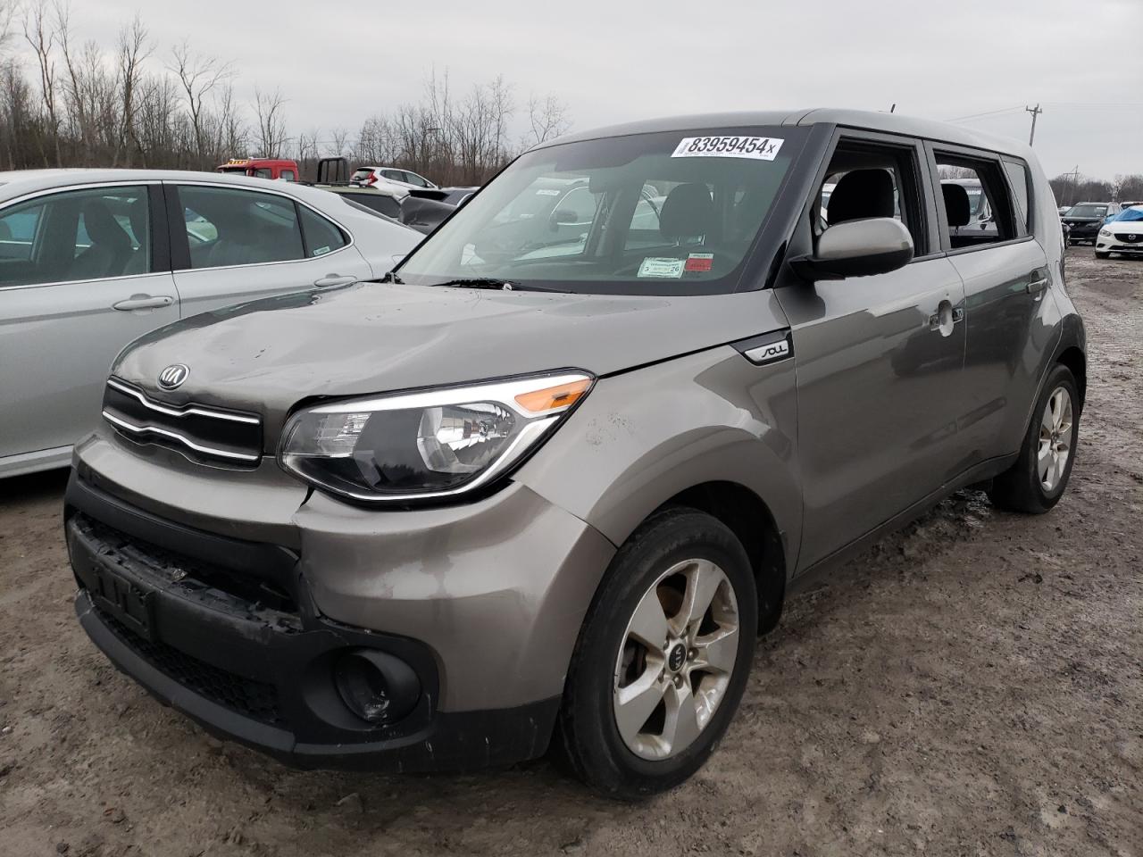 VIN KNDJN2A20J7545223 2018 KIA SOUL no.1